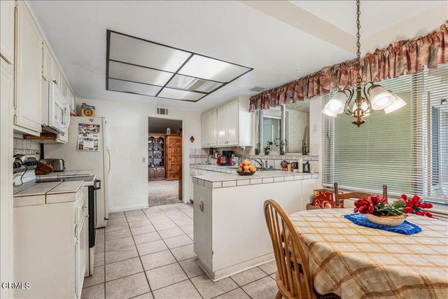 41028 Village 41, Camarillo, CA 93012