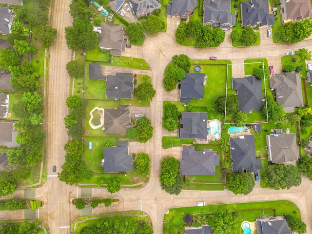 1859 Pembrook Circle, Conroe, TX 77301