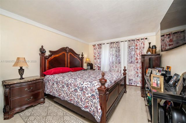 7095 NW 179th St 110, Hialeah, FL 33015