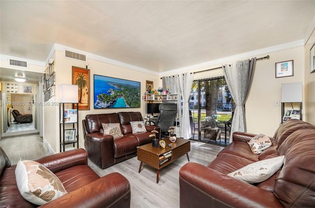 7095 NW 179th St 110, Hialeah, FL 33015