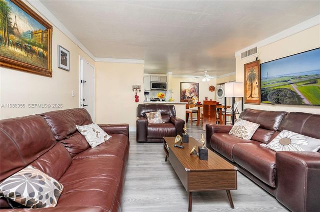 7095 NW 179th St 110, Hialeah, FL 33015