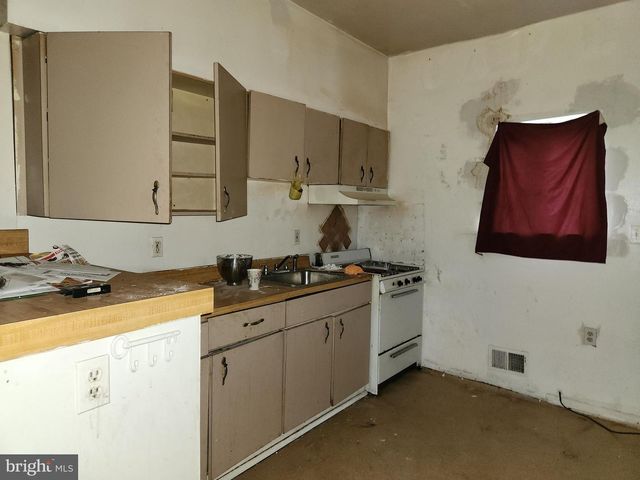 1832 HOPE ST, Baltimore, MD 21202