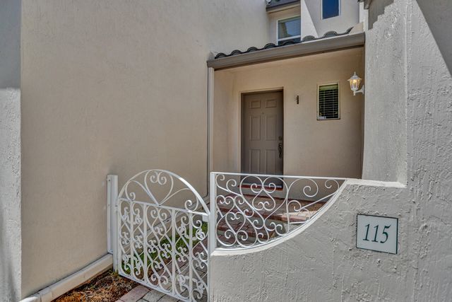 1900 Oceanwalk Ln Apt 115, Pompano Beach, FL 33062