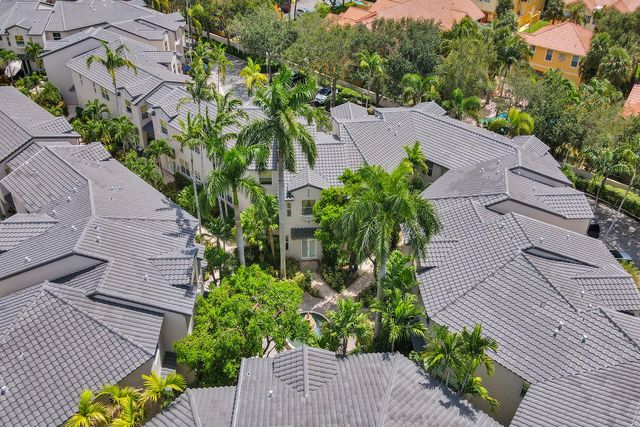 1900 Oceanwalk Ln Apt 115, Pompano Beach, FL 33062