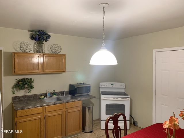 5909 TROWBRIDGE Drive, El Paso, TX 79905
