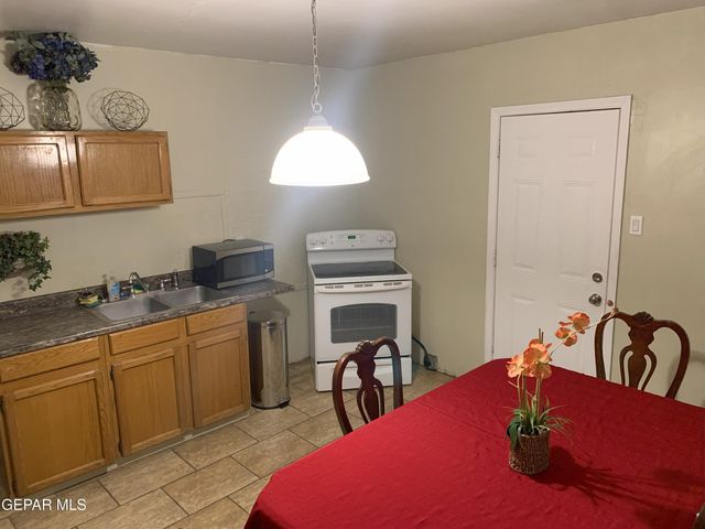 5909 TROWBRIDGE Drive, El Paso, TX 79905