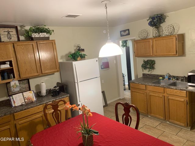 5909 TROWBRIDGE Drive, El Paso, TX 79905