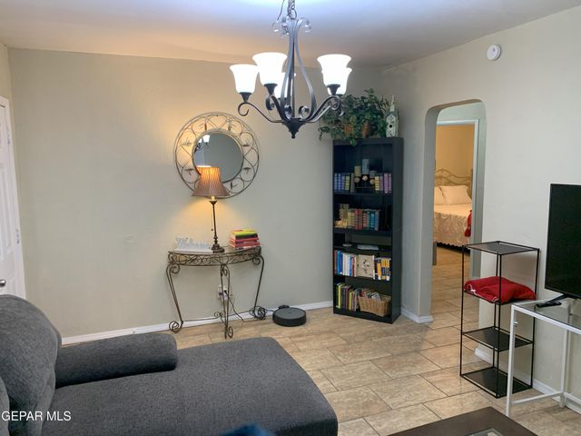 5909 TROWBRIDGE Drive, El Paso, TX 79905