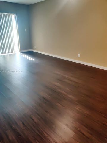 8290 Lake Dr 509, Doral, FL 33166