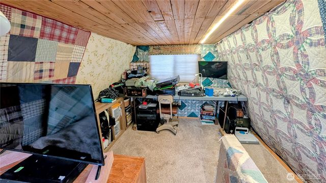 8 Deer Creek Drive, Waterville, WA 98858