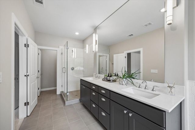 5211 Amber Sunrise Drive, Houston, TX 77018