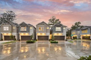 5211 Amber Sunrise Drive, Houston, TX 77018