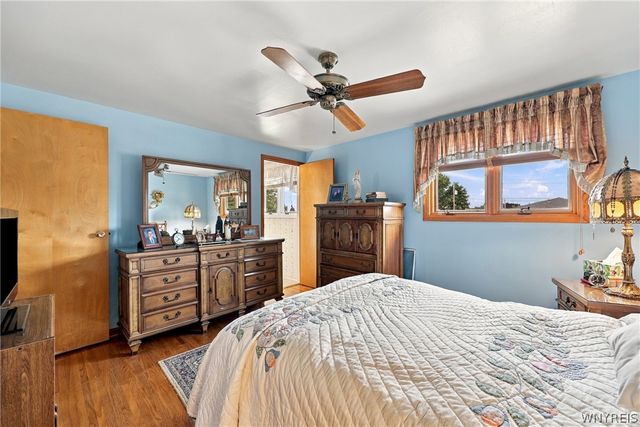 59 Fairoaks Lane, Cheektowaga, NY 14227