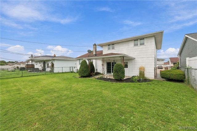 59 Fairoaks Lane, Cheektowaga, NY 14227