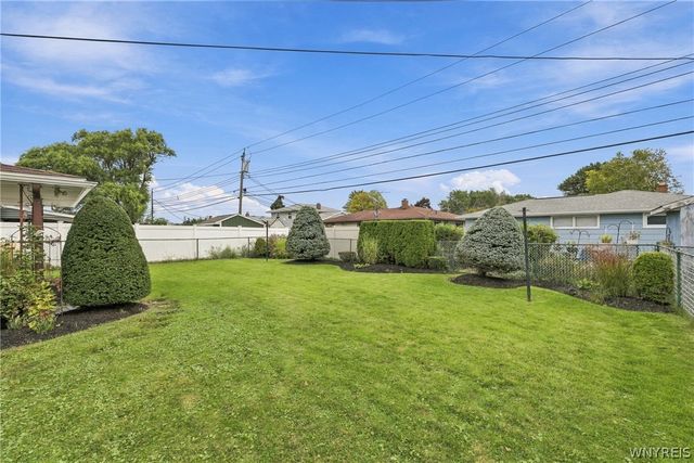 59 Fairoaks Lane, Cheektowaga, NY 14227