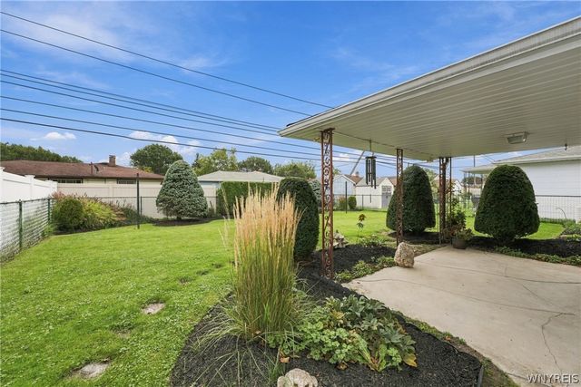 59 Fairoaks Lane, Cheektowaga, NY 14227