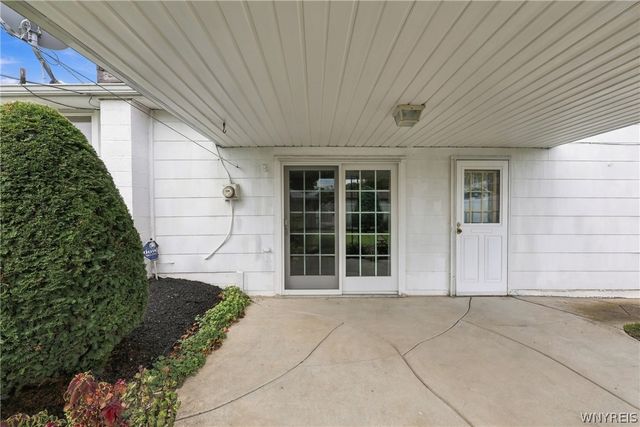 59 Fairoaks Lane, Cheektowaga, NY 14227