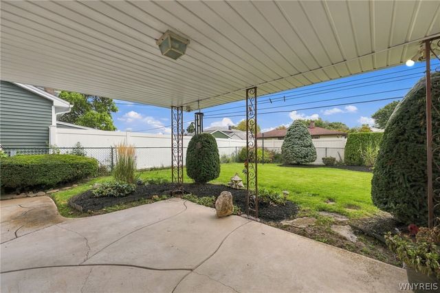 59 Fairoaks Lane, Cheektowaga, NY 14227