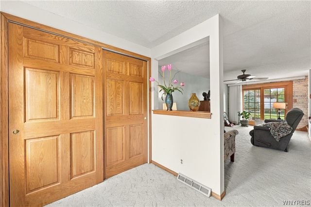 59 Fairoaks Lane, Cheektowaga, NY 14227