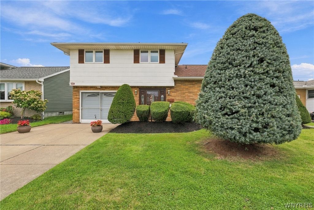 59 Fairoaks Lane, Cheektowaga, NY 14227