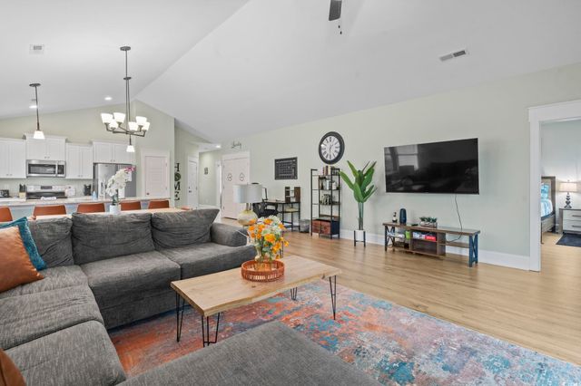 4363 Bayshore Dr., Little River, SC 29566