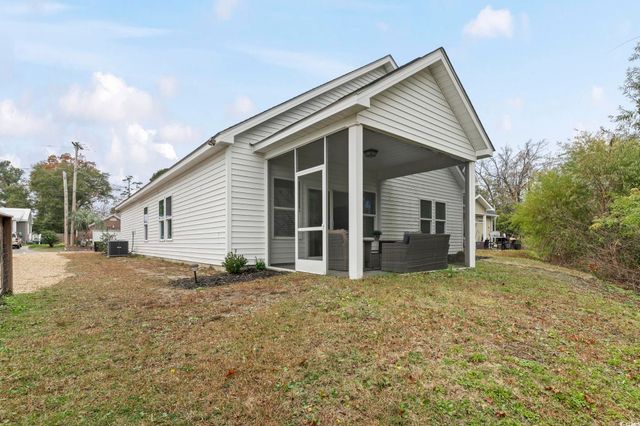 4363 Bayshore Dr., Little River, SC 29566