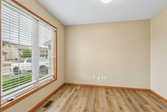 9370 Red Sunset Drive, West Des Moines, IA 50266