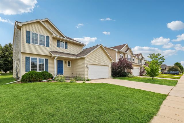 9370 Red Sunset Drive, West Des Moines, IA 50266