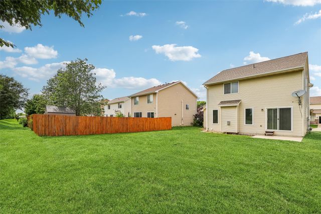 9370 Red Sunset Drive, West Des Moines, IA 50266