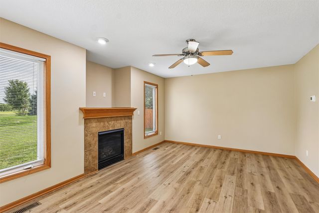 9370 Red Sunset Drive, West Des Moines, IA 50266