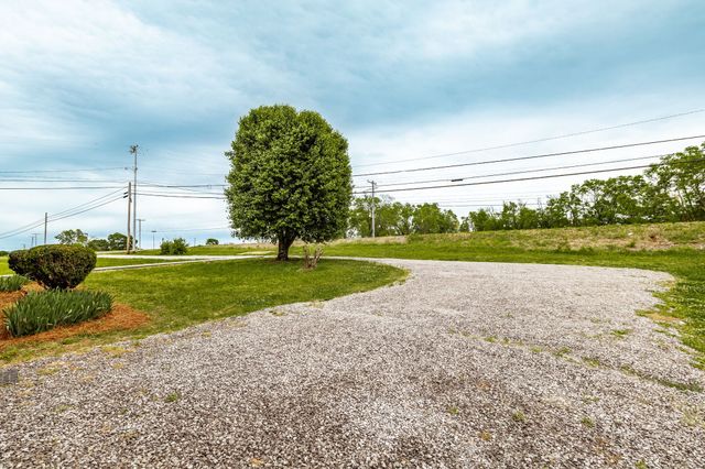 101 Oakland Dr, Gallatin, TN 37066