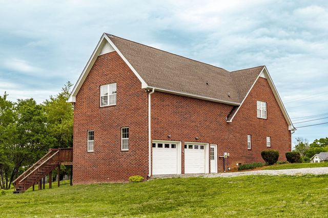 101 Oakland Dr, Gallatin, TN 37066