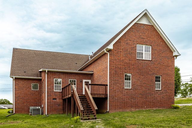 101 Oakland Dr, Gallatin, TN 37066