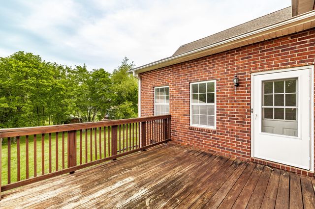 101 Oakland Dr, Gallatin, TN 37066