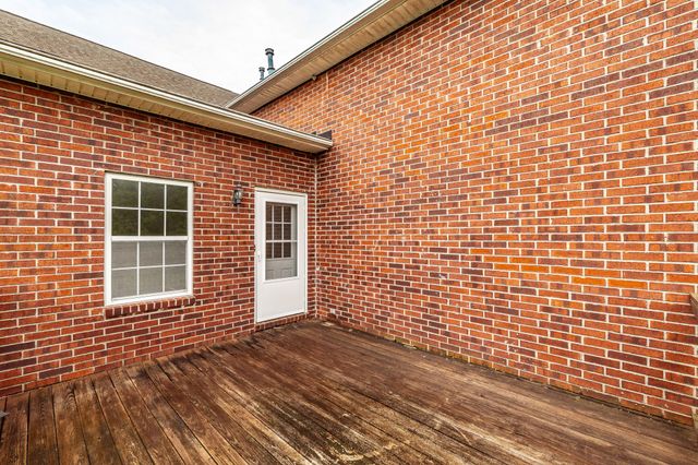 101 Oakland Dr, Gallatin, TN 37066