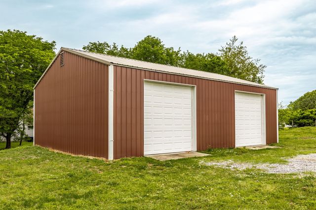 101 Oakland Dr, Gallatin, TN 37066