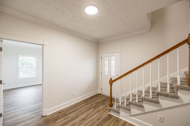 101 Oakland Dr, Gallatin, TN 37066