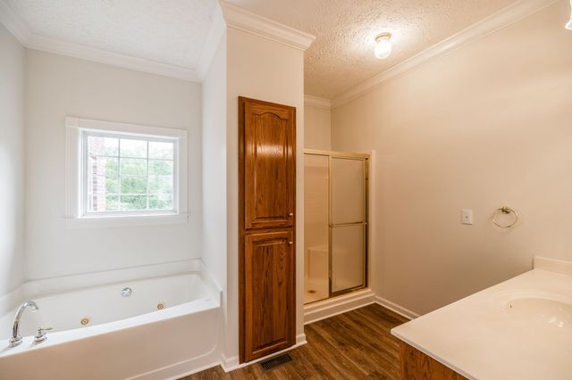 101 Oakland Dr, Gallatin, TN 37066