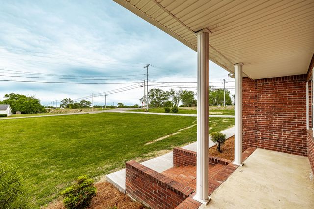 101 Oakland Dr, Gallatin, TN 37066