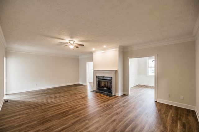101 Oakland Dr, Gallatin, TN 37066