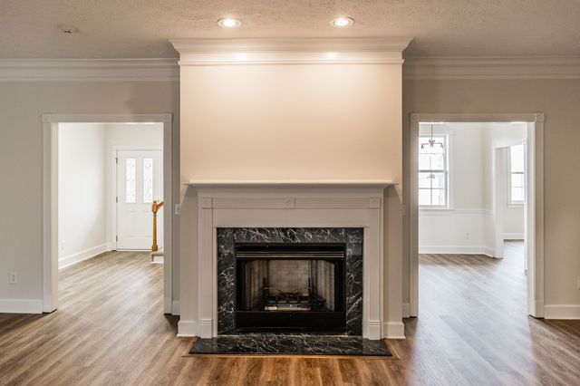 101 Oakland Dr, Gallatin, TN 37066