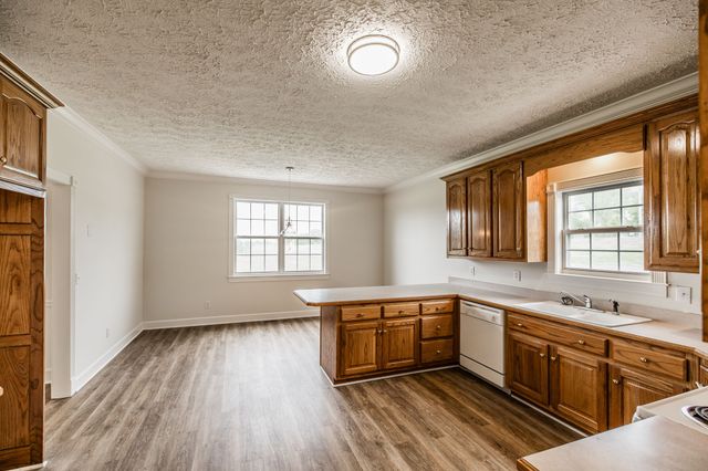 101 Oakland Dr, Gallatin, TN 37066