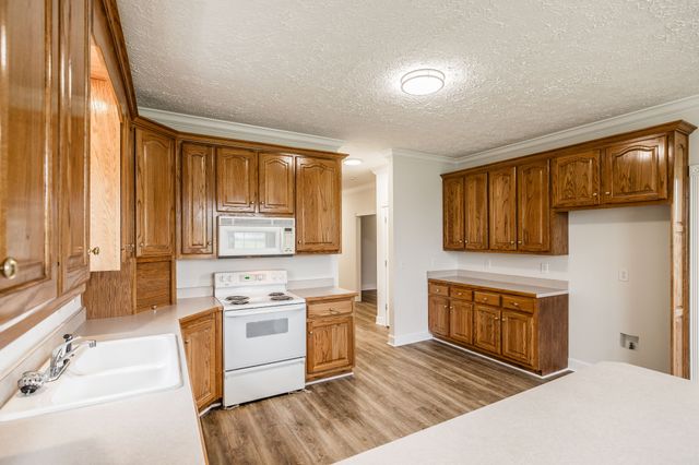 101 Oakland Dr, Gallatin, TN 37066