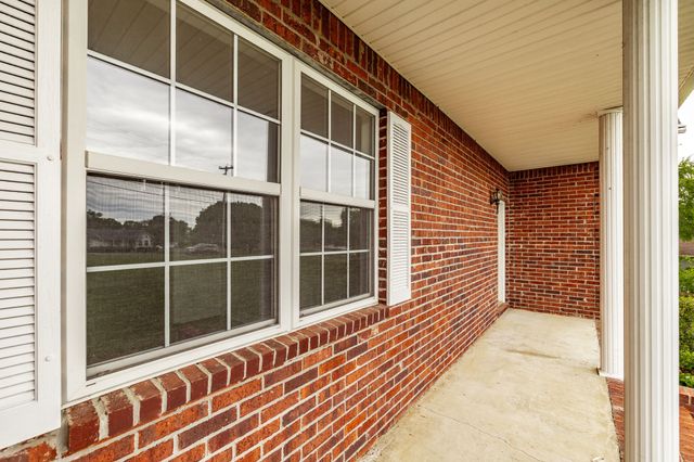 101 Oakland Dr, Gallatin, TN 37066
