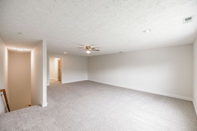 101 Oakland Dr, Gallatin, TN 37066