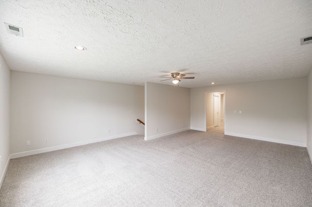 101 Oakland Dr, Gallatin, TN 37066