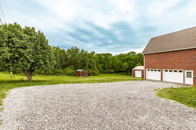 101 Oakland Dr, Gallatin, TN 37066