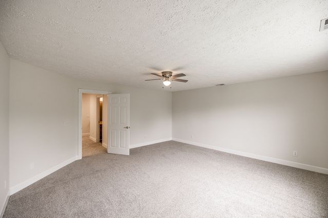 101 Oakland Dr, Gallatin, TN 37066