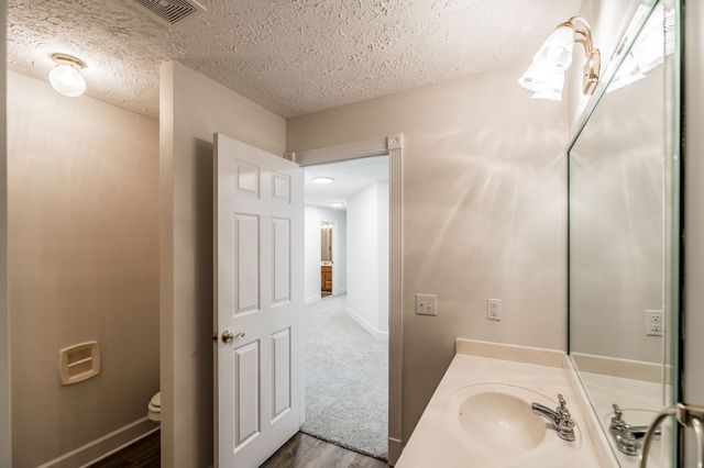 101 Oakland Dr, Gallatin, TN 37066