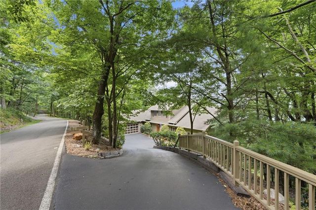 72 Wild Cherry Lane, Big Canoe, GA 30143